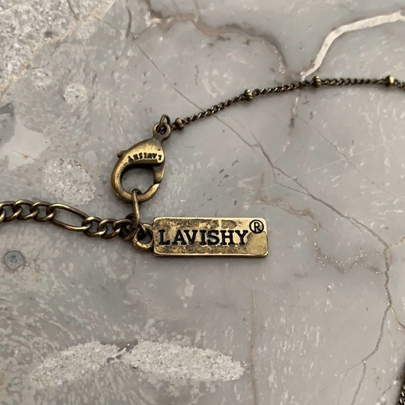 Elegant Gold Owl Pendant Necklace - Picture 3 of 4